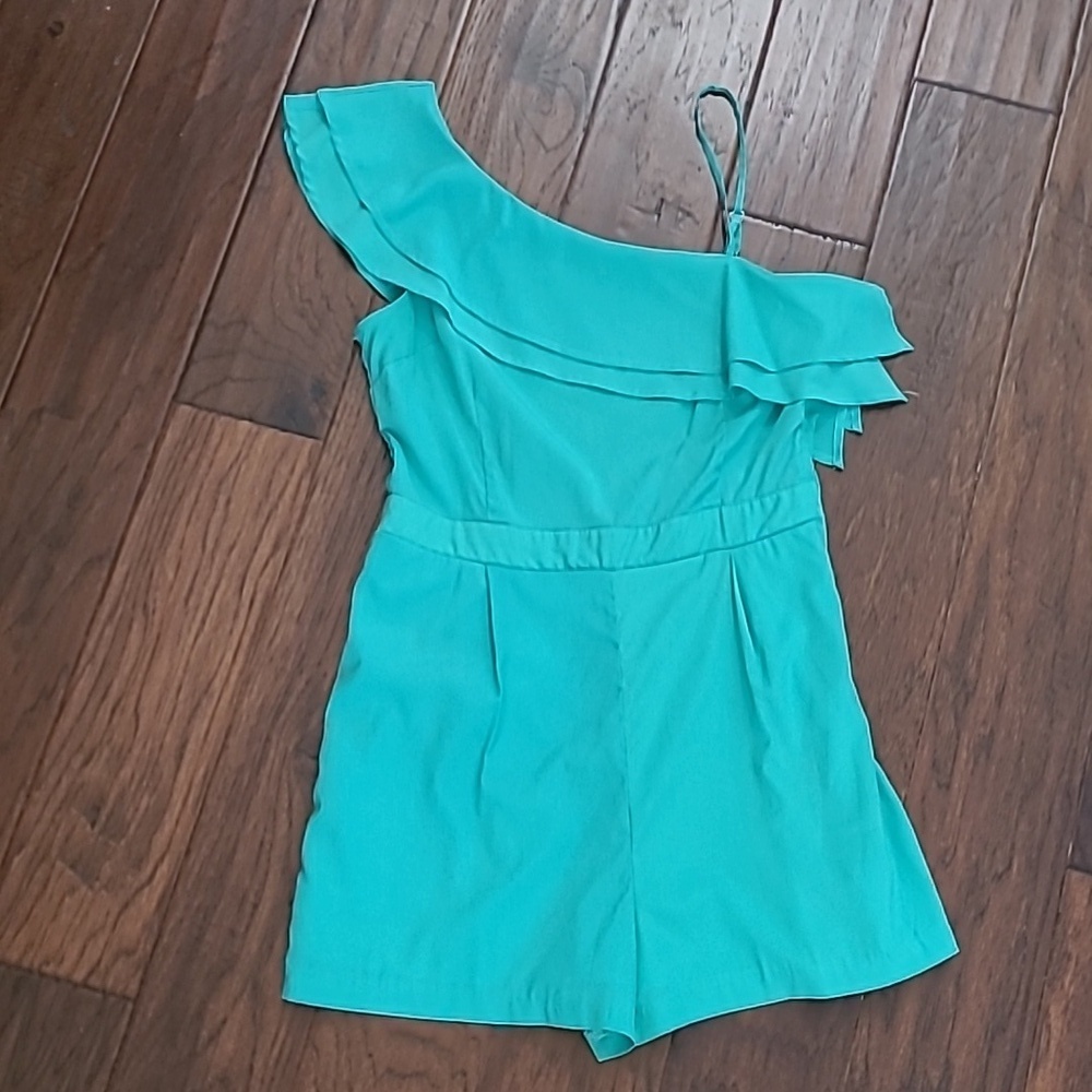 Milk & Honey Teal Romper with 1 Ruffled Shoulder & 1 Spaghetti Strap Size Medium